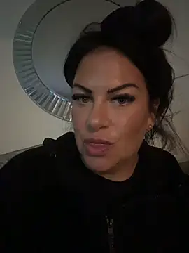 HomeWreckingQueenB's Live XXX Chat