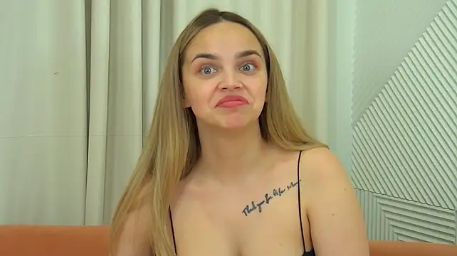 AnitaVenture's Live XXX Chat