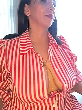 MrsvictoriaaaのライブXXXチャット