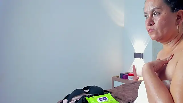 AmaraWattson Live XXX-Chat
