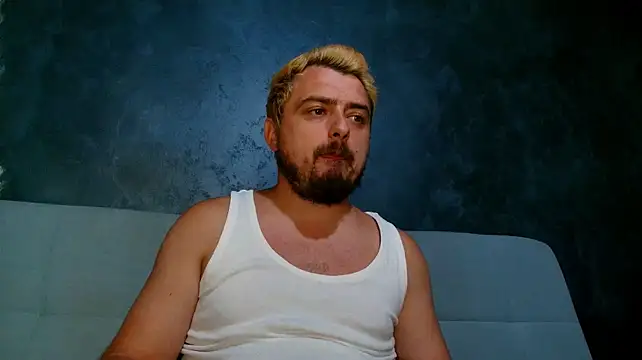 Chat +18 de CLOUDYMarkWayne ao vivo