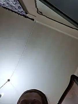 Lucia8600 Show Webcam