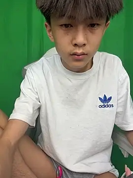 XXX chat uživo modela DD-101