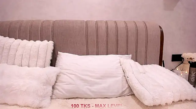 Онлайн чат XXX TinyKim_