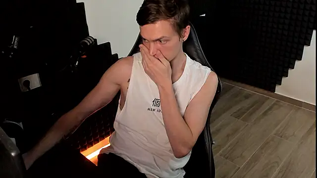 More_than_friend's Live XXX Chat
