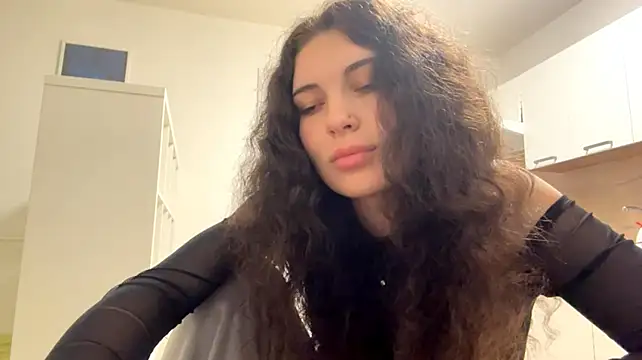 LisetteGhazvini's Live XXX Chat