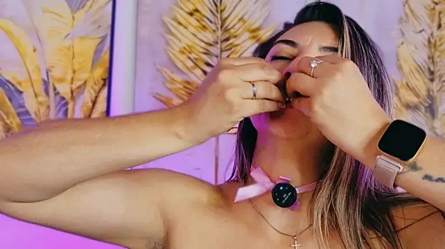 may_wood's Live XXX Chat