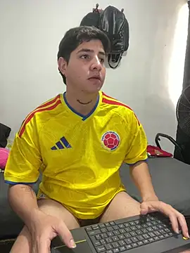 Chat +18 de Fozil_Dvice ao vivo