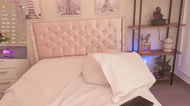 Sassy--Girl Live XXX Chat