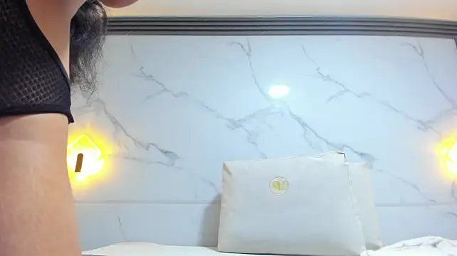 alina_hart Adlı Modelin Canlı XXX Sohbeti