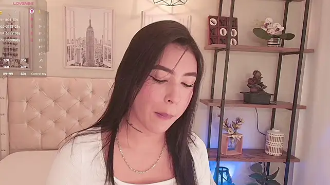 Sassy--Girl Adlı Modelin Canlı XXX Sohbeti