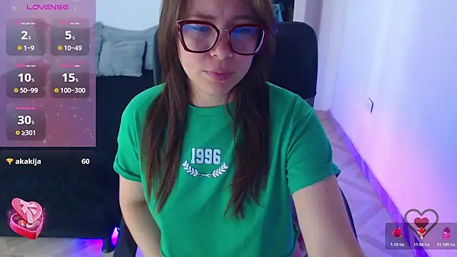 SharonR1's Live XXX Chat