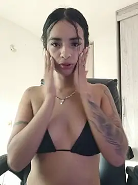 Annacherry_77's Live XXX Chat