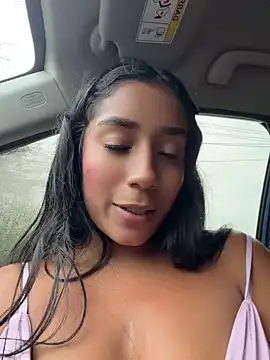 SaryJonex Adlı Modelin Canlı XXX Sohbeti