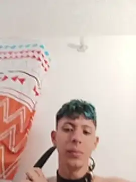 Daniel_Roy Live XXX Chat