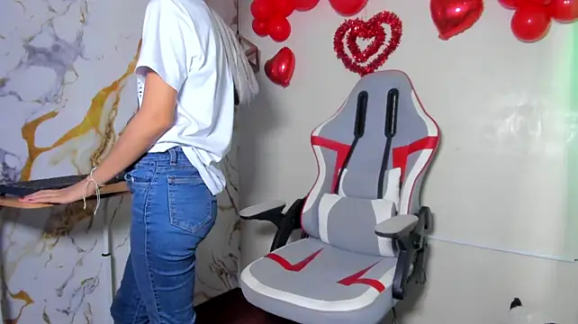 Alizzon_blake Chat XXX in diretta