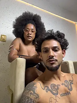 Show modela casadokarioca na web-kameri