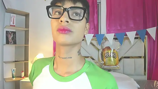 Chat XXX ao vivo de Exotic__April