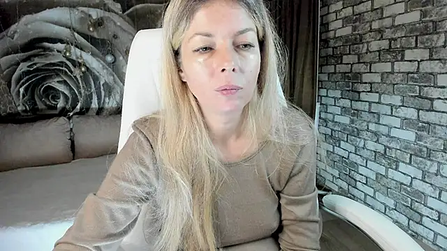 XXX chat uživo modela Eva_Melow