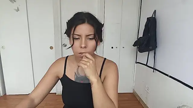 Chat XXX en directo de ivihetaira