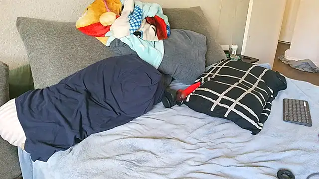 pyrowuff Adlı Modelin Canlı XXX Sohbeti