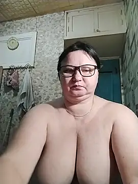 Holly-69n Live XXX chat