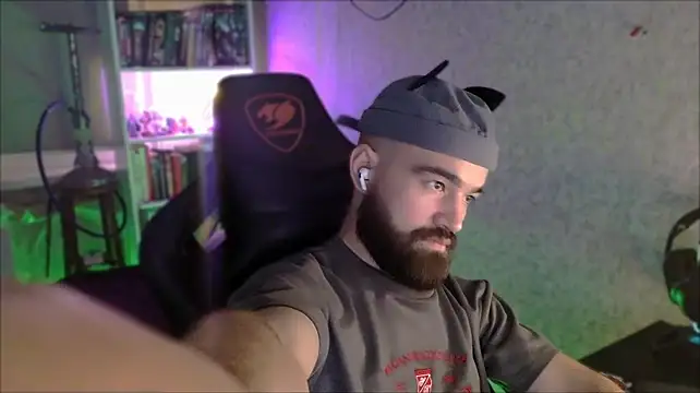 _Serious_Man Chat XXX live
