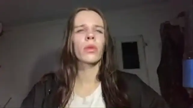 Show modela HotFemBooy na web-kameri