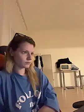 MaryHiggins Adlı Modelin Canlı XXX Sohbeti