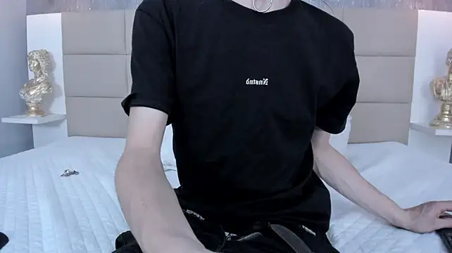 Hecatee_77's Live XXX Chat
