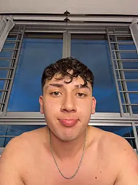 XXX chat uživo modela OLIVER_K