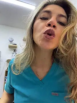 Chatroom XXX en direct de alicee16