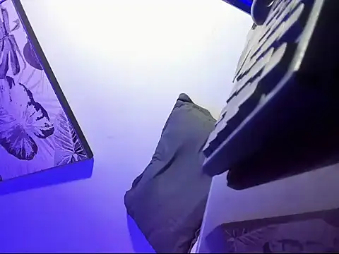 Chat +18 de XXXArias766 ao vivo