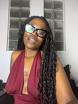 Chat +18 de Moonzy777 ao vivo
