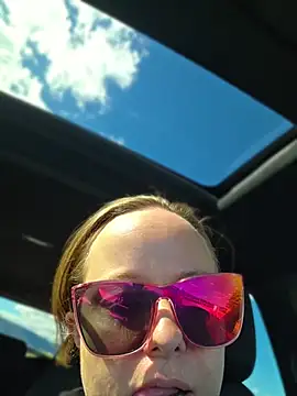 julimonroe Chat XXX live