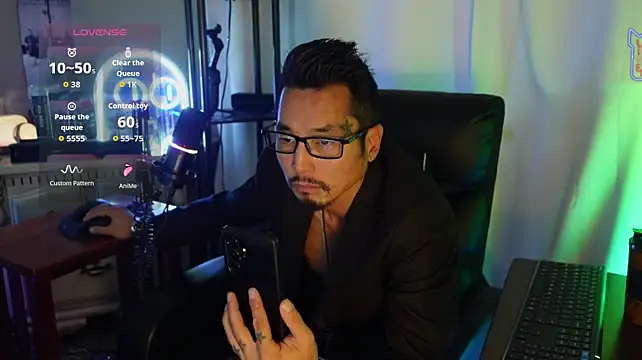 Chat +18 de Ghost11_11 ao vivo