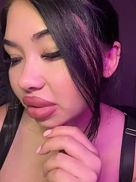 LaaadyDaaamn's Live XXX Chat