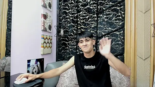 XXX chat uživo modela TaylerCruz