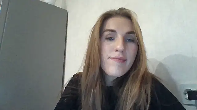 Chat +18 de Evelyny ao vivo