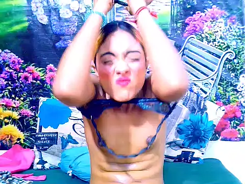 IndianPretty14u2Luv Live XXX-chat