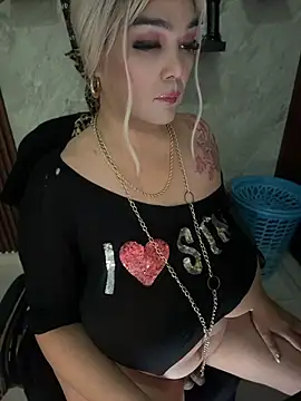 DirtyKhloy 现场XXX聊天