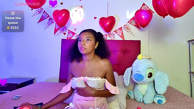 Chat +18 de Ellie_Cute7 ao vivo