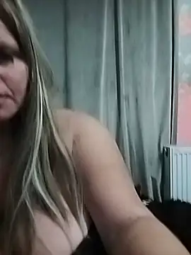 Chat XXX ao vivo de Szenyoritaa