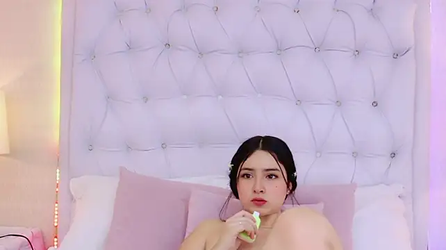 MilaCherryy Live XXX-Chat