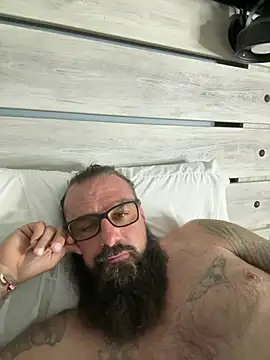 alphareign85 – Naživo XXX chat