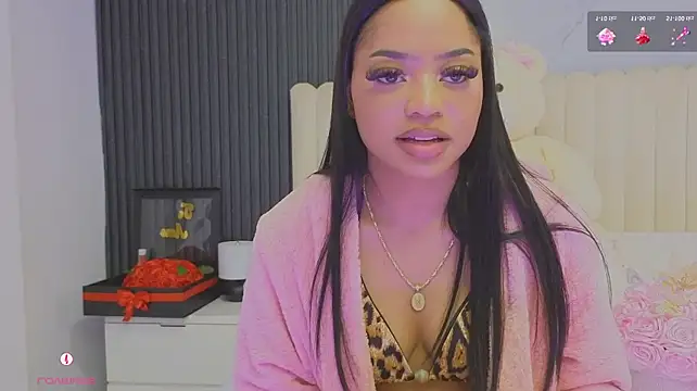 Madiee_Rhea Chat XXX in diretta