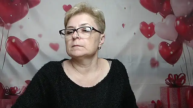 EmiliaGree Chat XXX live