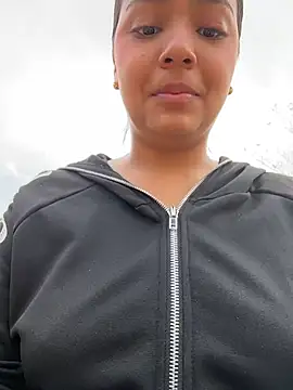 Czat XXX na żywo – Baby_morena12