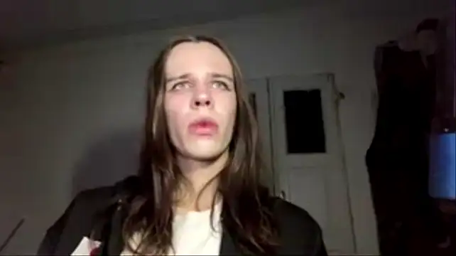 Živý XXX chat HotFemBooy