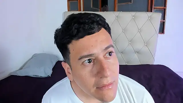 oliver_price1 – Live XXX-chat
